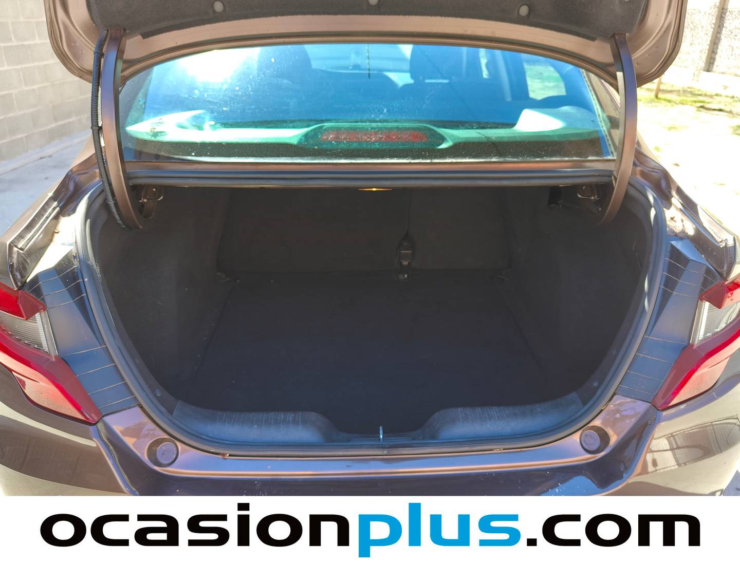 Foto Fiat Tipo Fiat Tipo Sedan 1.4 Easy (95 CV) siete plazas