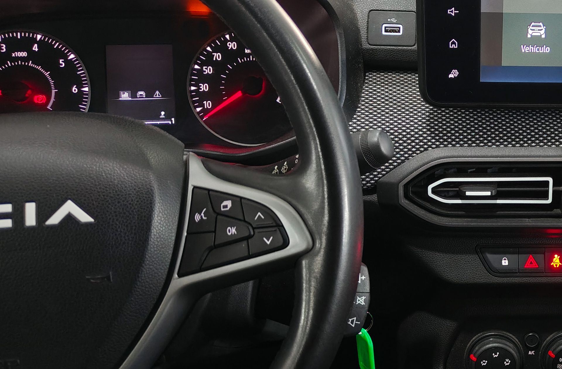 Dacia Sandero Expression TCe - foto 25