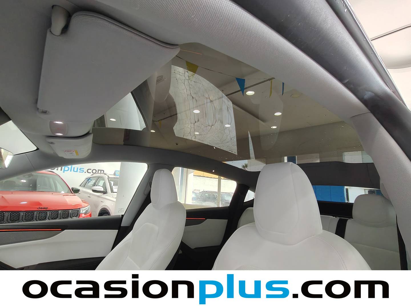 Extras y acabados del Tesla Model Y Tesla Model Y Gran Autonomía 4WD (514 CV)