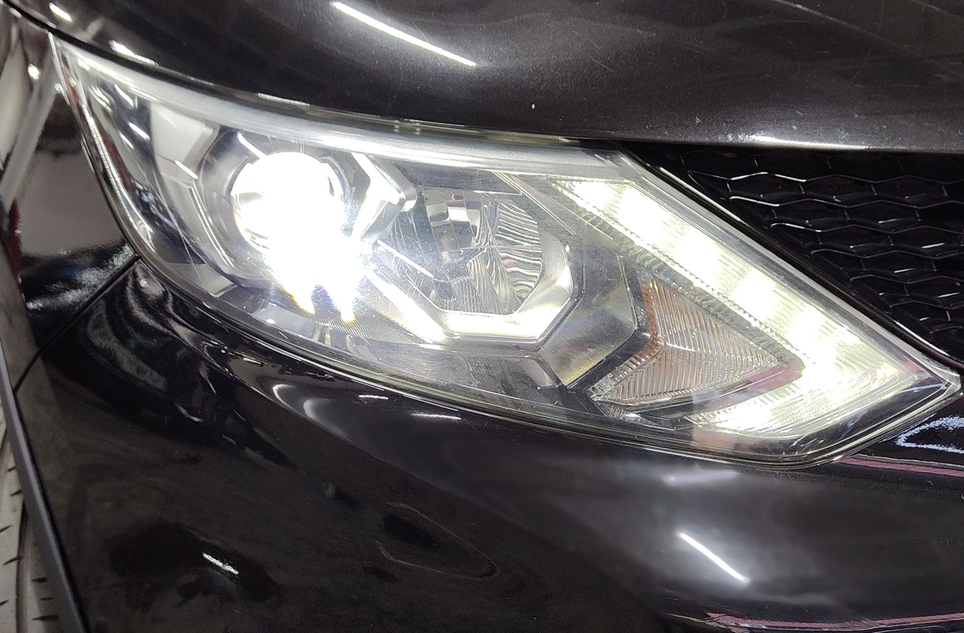Nissan Qashqai dCi 130 Tekna 4x2 - foto 19