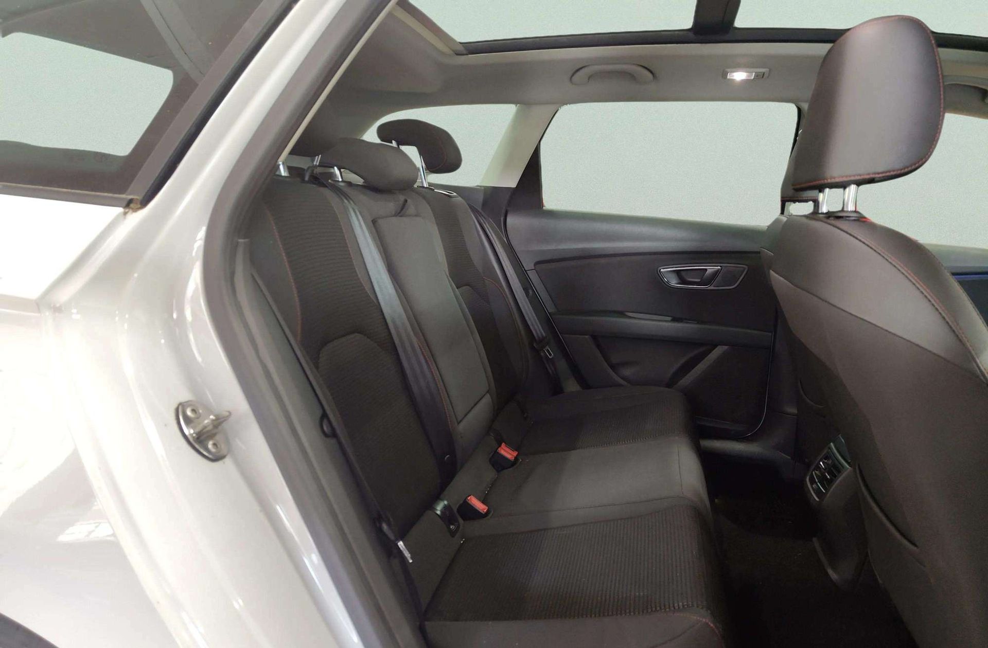 SEAT León ST 2.0 EcoTSI FR Edition DSG - foto 18