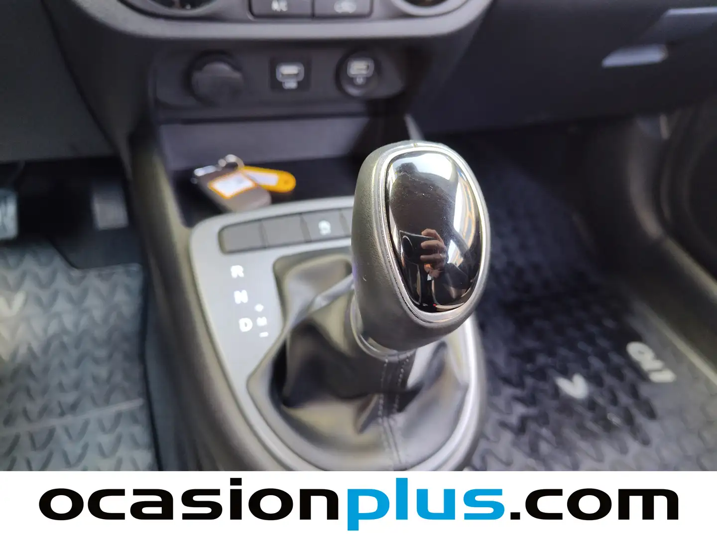 Foto Hyundai i10 Hyundai i10 1.2 Tecno AT (84 CV)