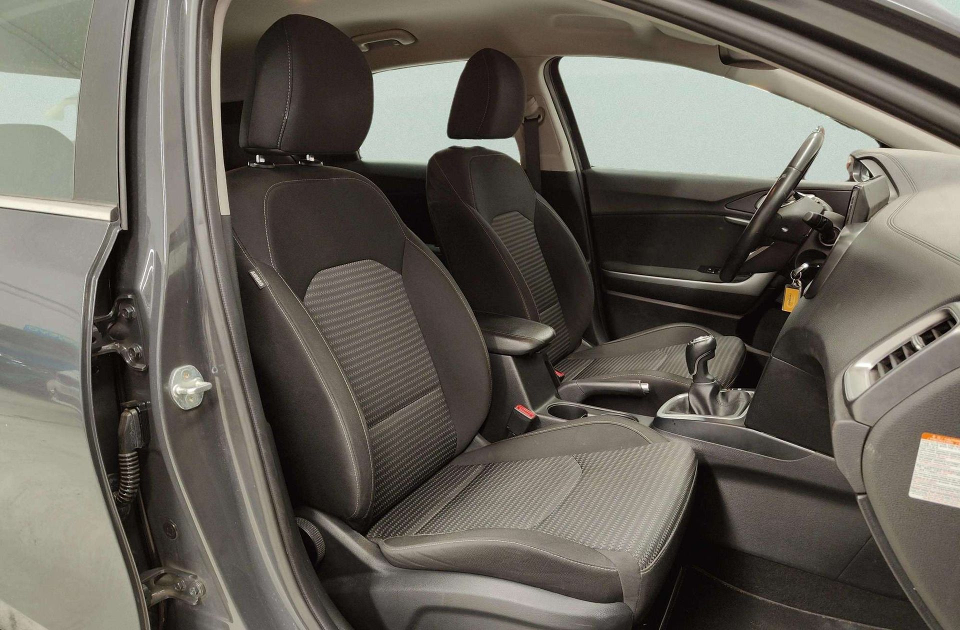 Kia Ceed 1.6 MHEV iMT Drive - foto 18