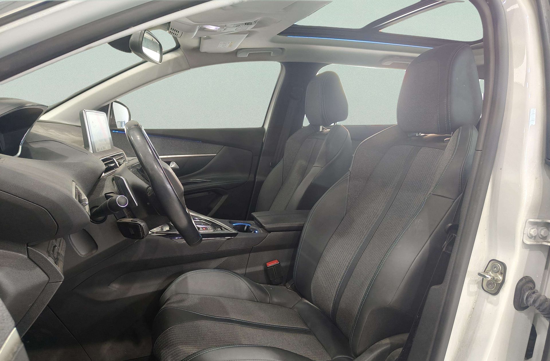 Peugeot 5008 BlueHDi 130 Allure Pack EAT8 7 plazas - foto 13