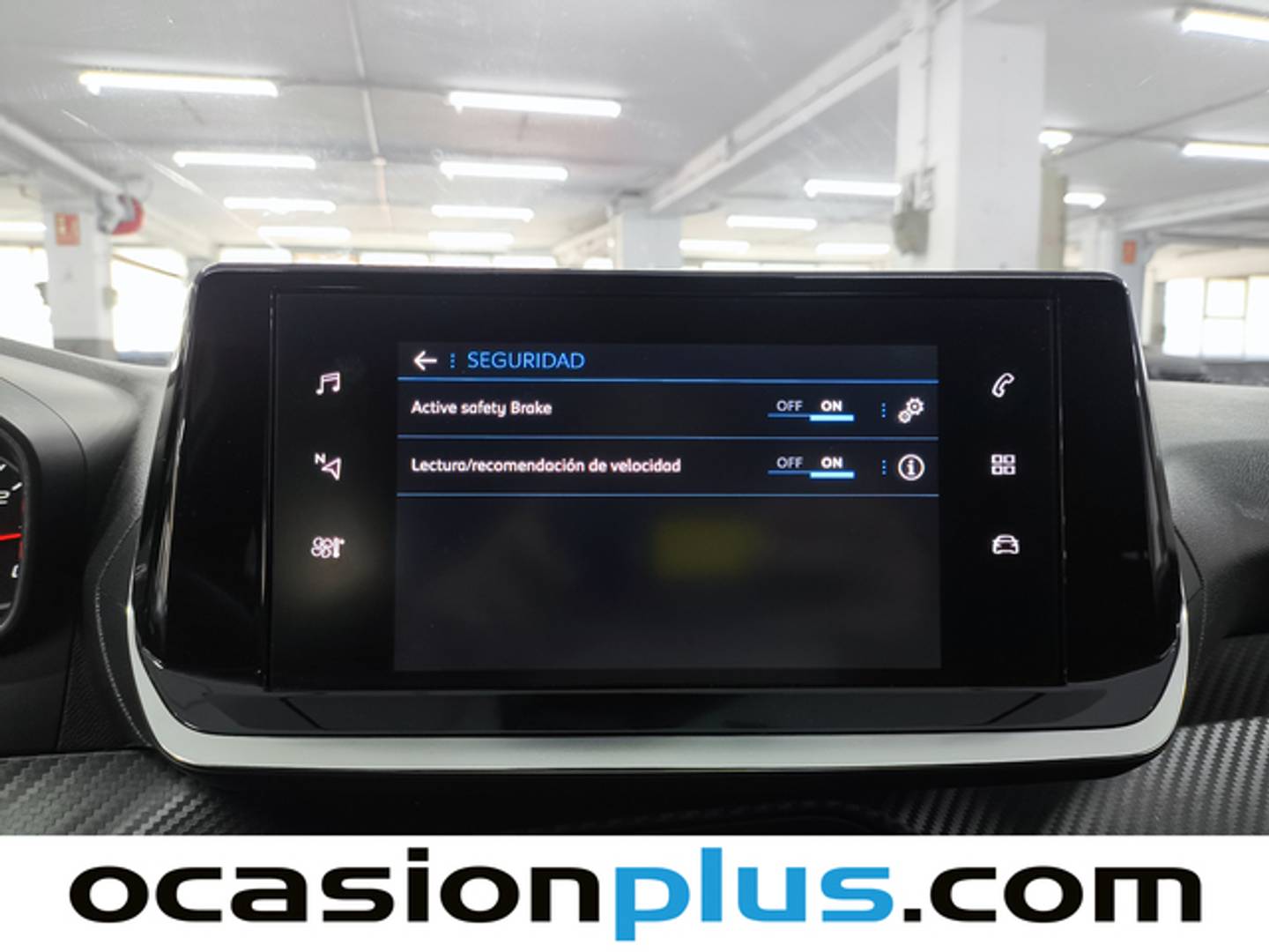 Extras y acabados del Peugeot 208 Peugeot 208 BlueHDi 100 Active (100 CV)