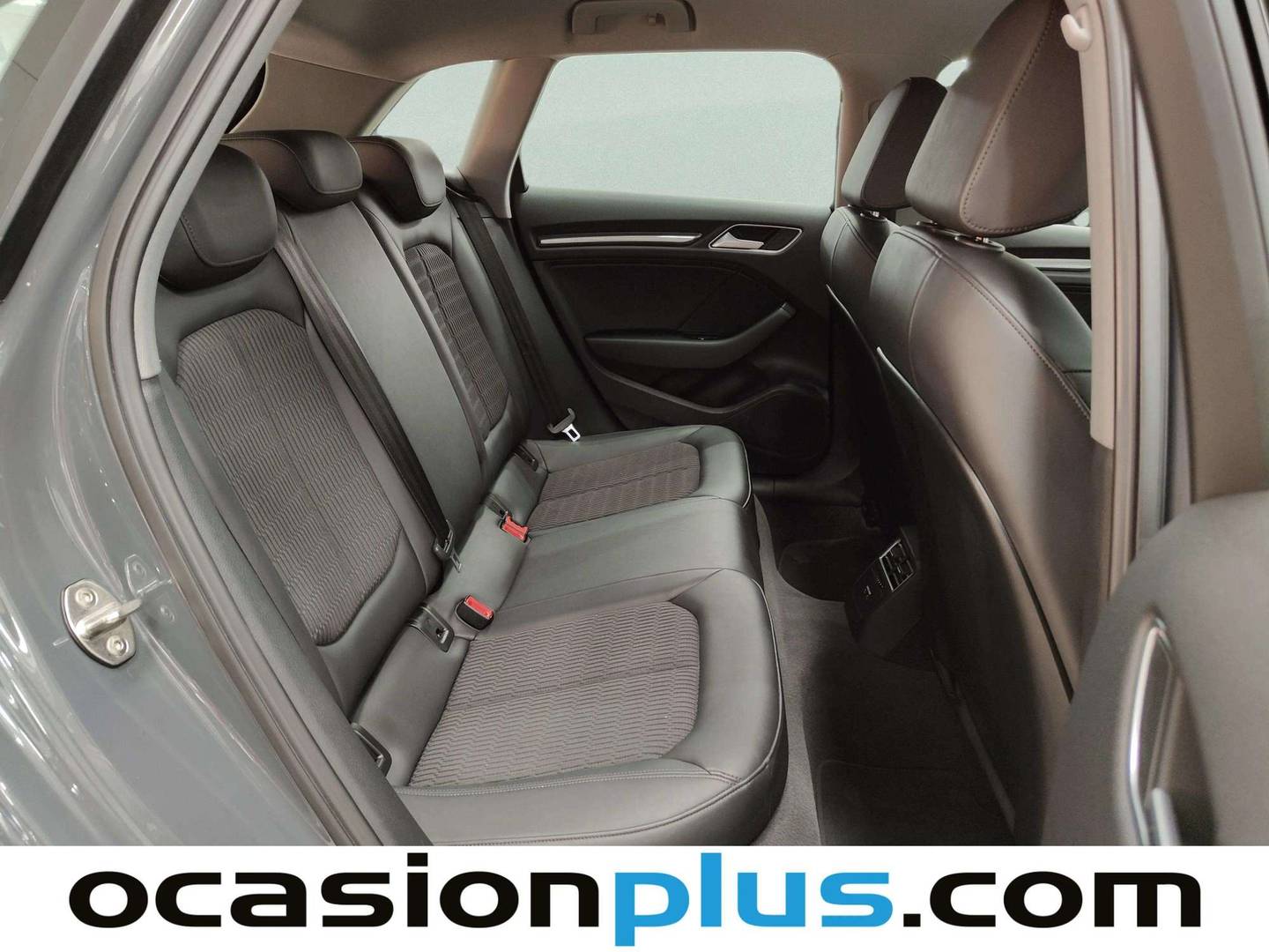 Audi A3 Audi A3 Sportback Design 30 g-tron (131 CV) S tronic automático
