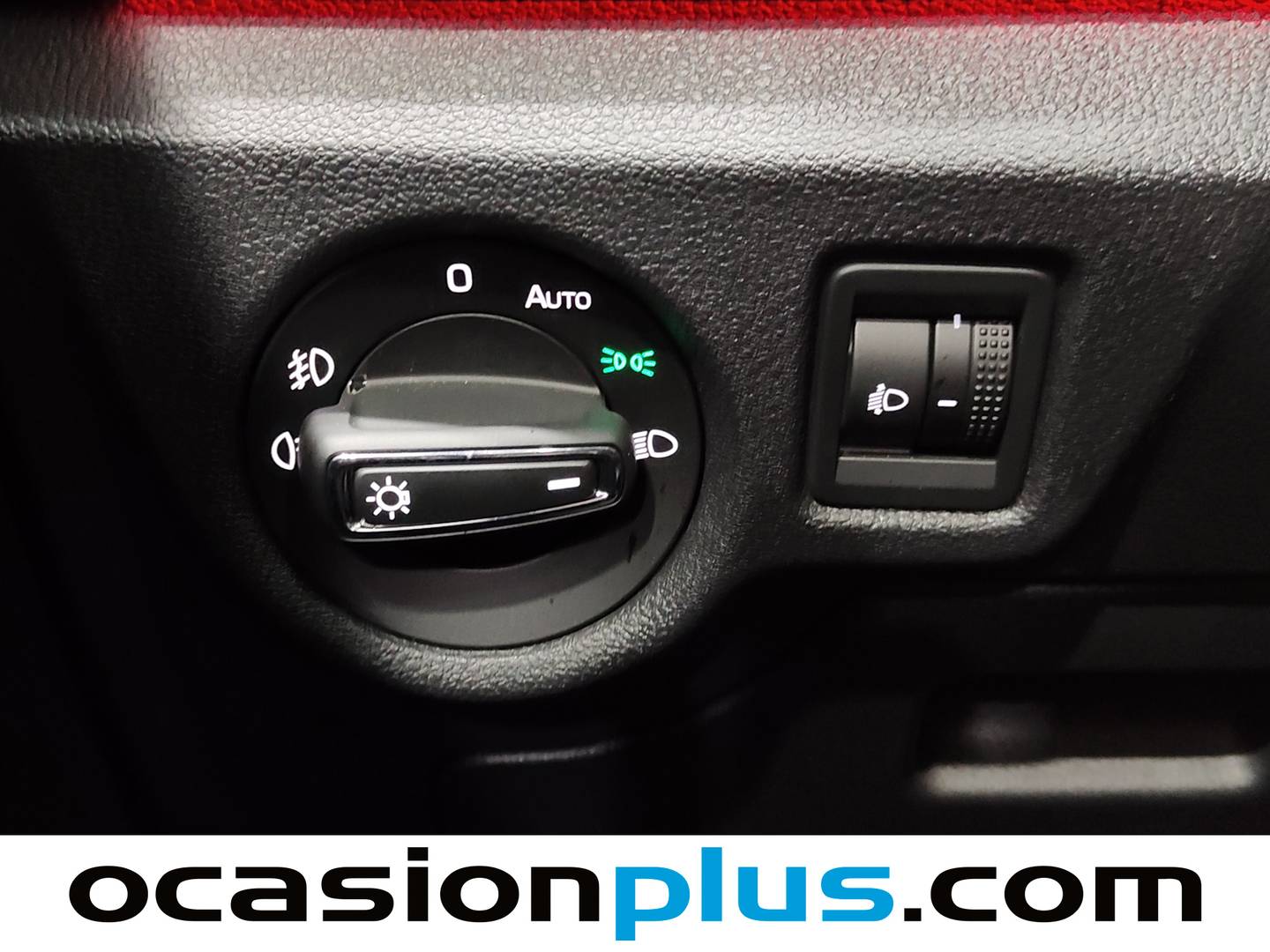 Skoda Kamiq Skoda Kamiq 1.0 TSI Design DSG (115 CV) seminuevo