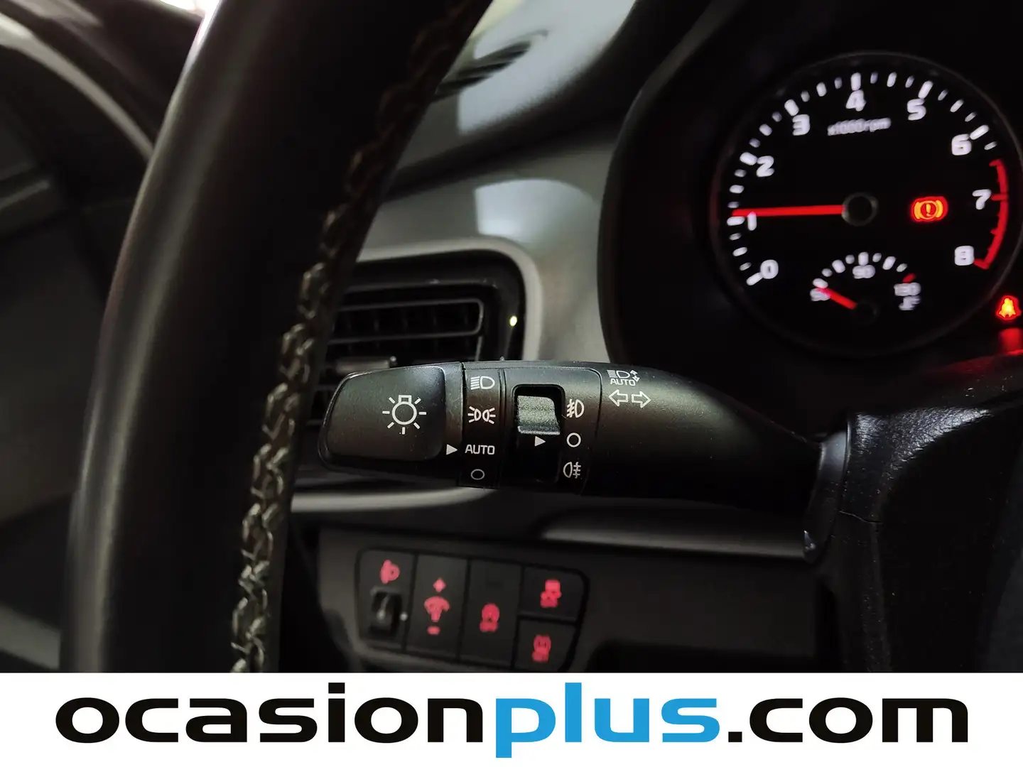 Foto KIA Stonic Kia Stonic 1.0 T-GDi MHEV Drive iMT (100 CV)