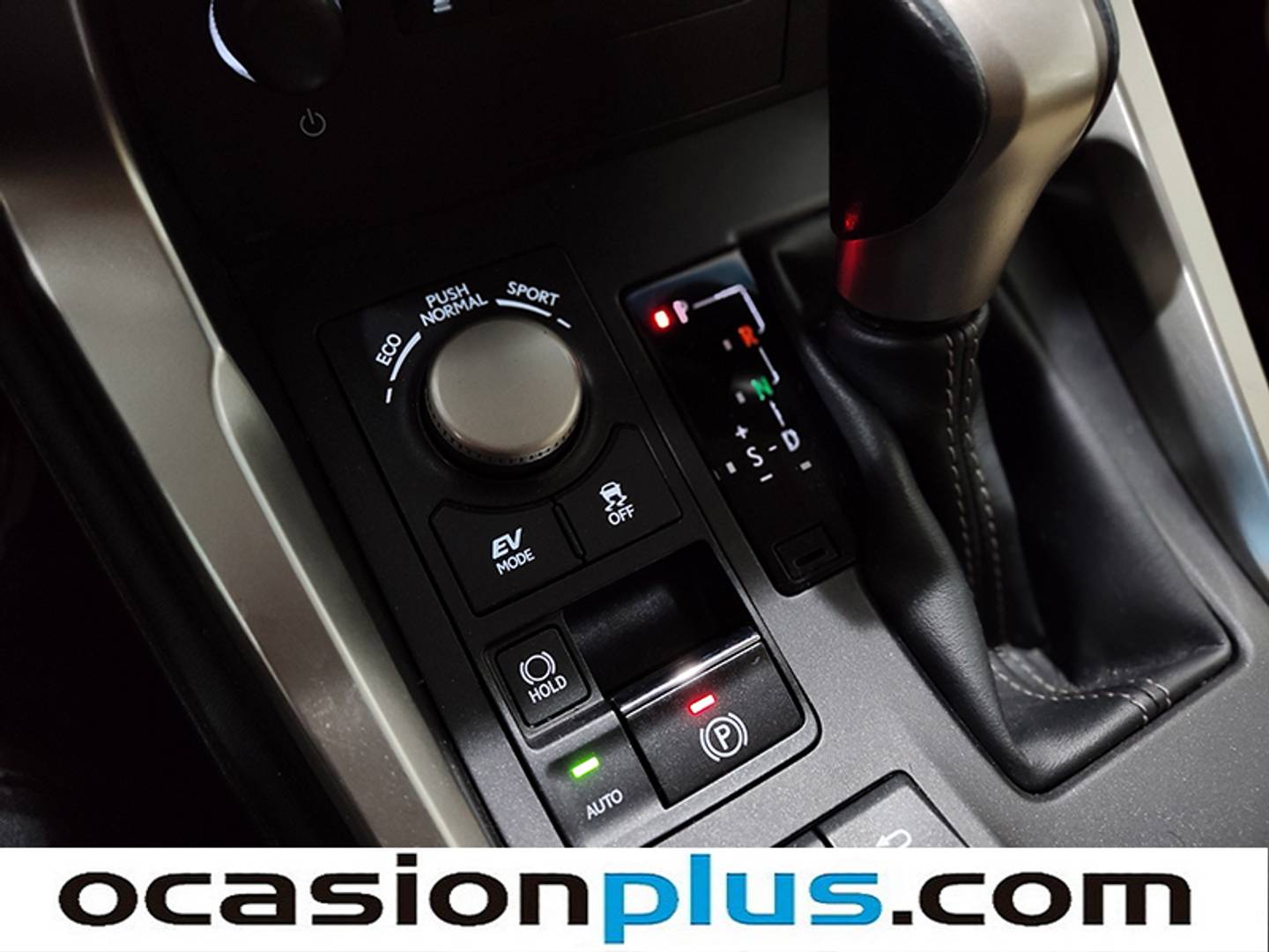 Foto Lexus NX Lexus NX Executive 4WD + Navibox (197 CV)