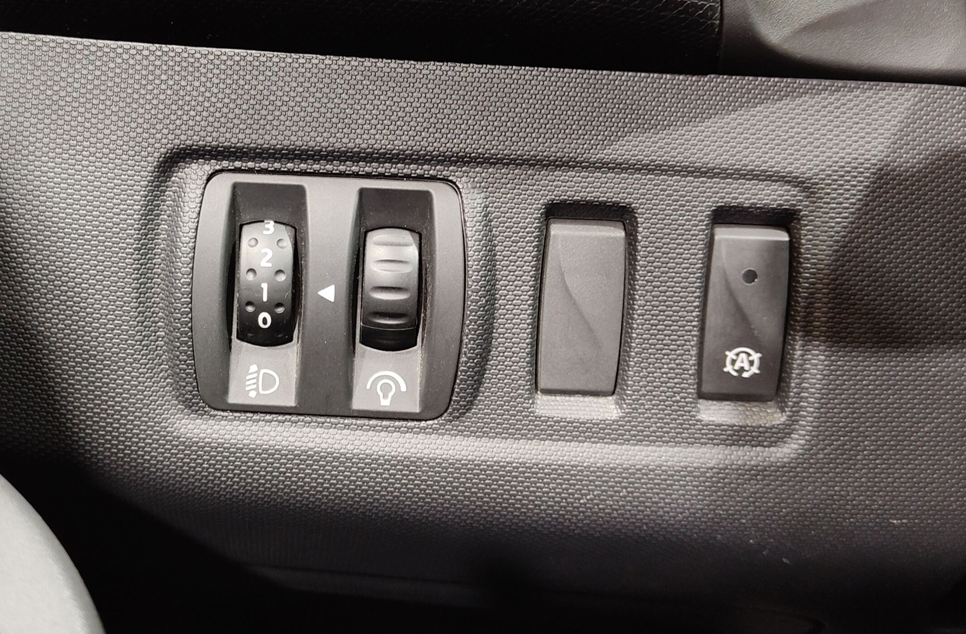 Renault Clio Expression Energy TCe - foto 24