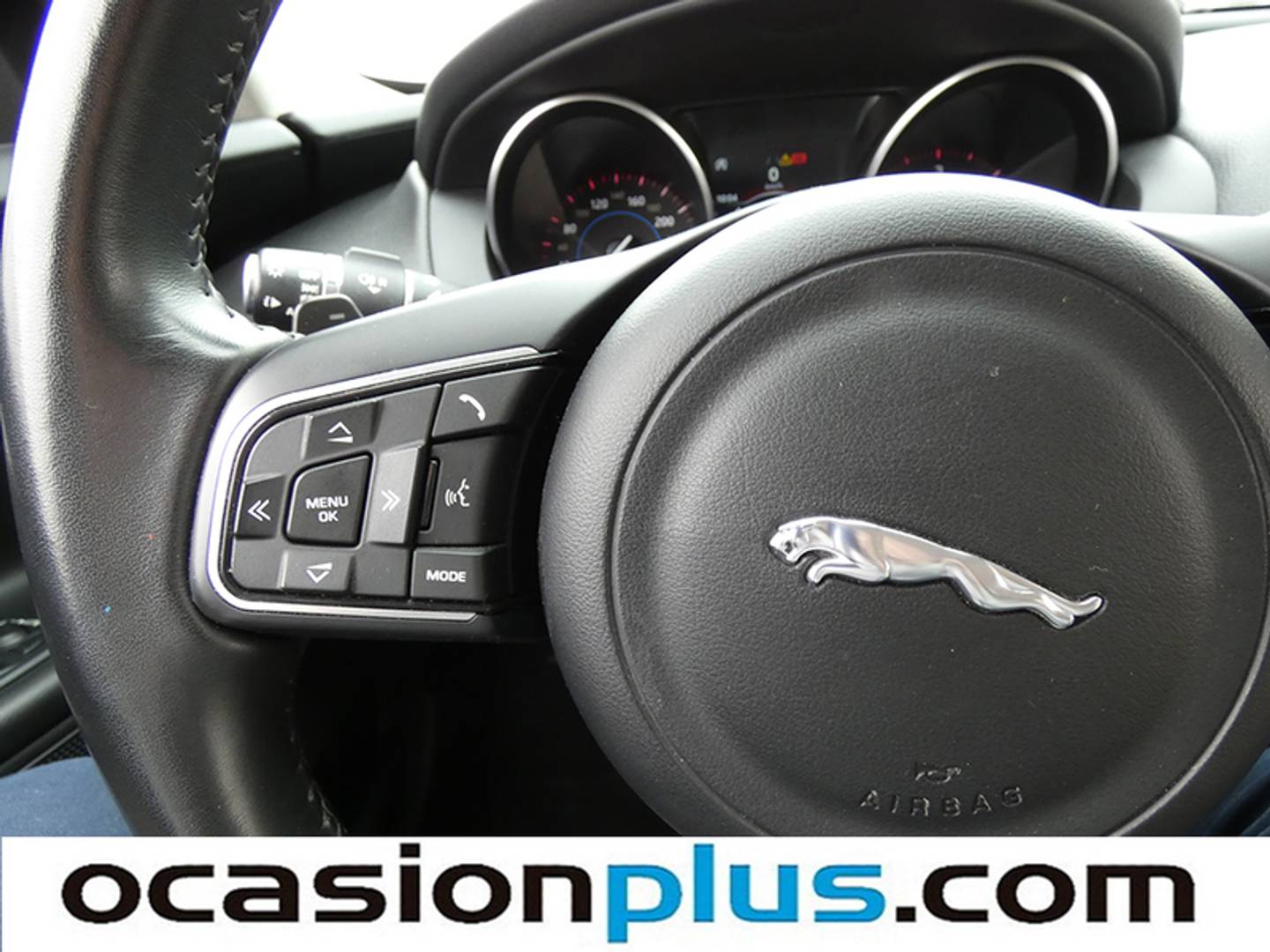 Foto Jaguar XE Jaguar XE 2.0 Diesel Pure RWD AUTO (180 CV)