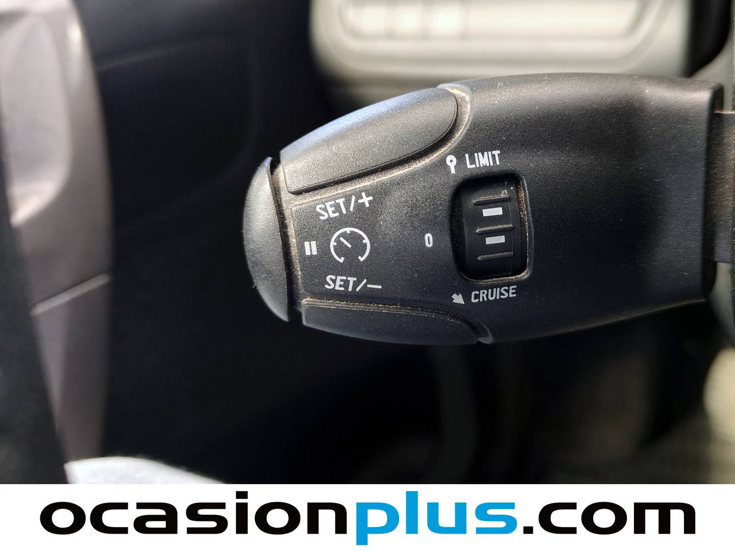 Equipamiento del Peugeot 2008 Peugeot 2008 PureTech 110 S&S Active  (110 CV)
