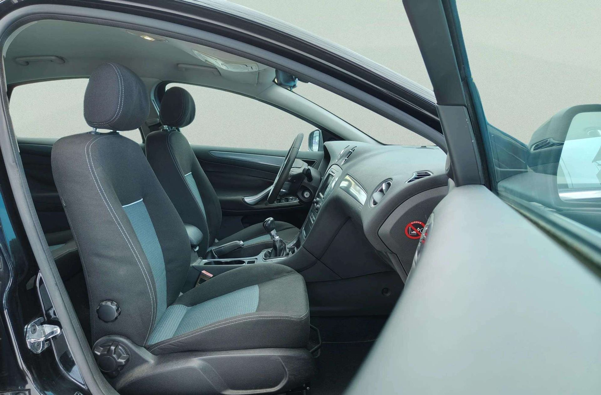 Ford Mondeo 2.0 TDCi Limited Edition - foto 16