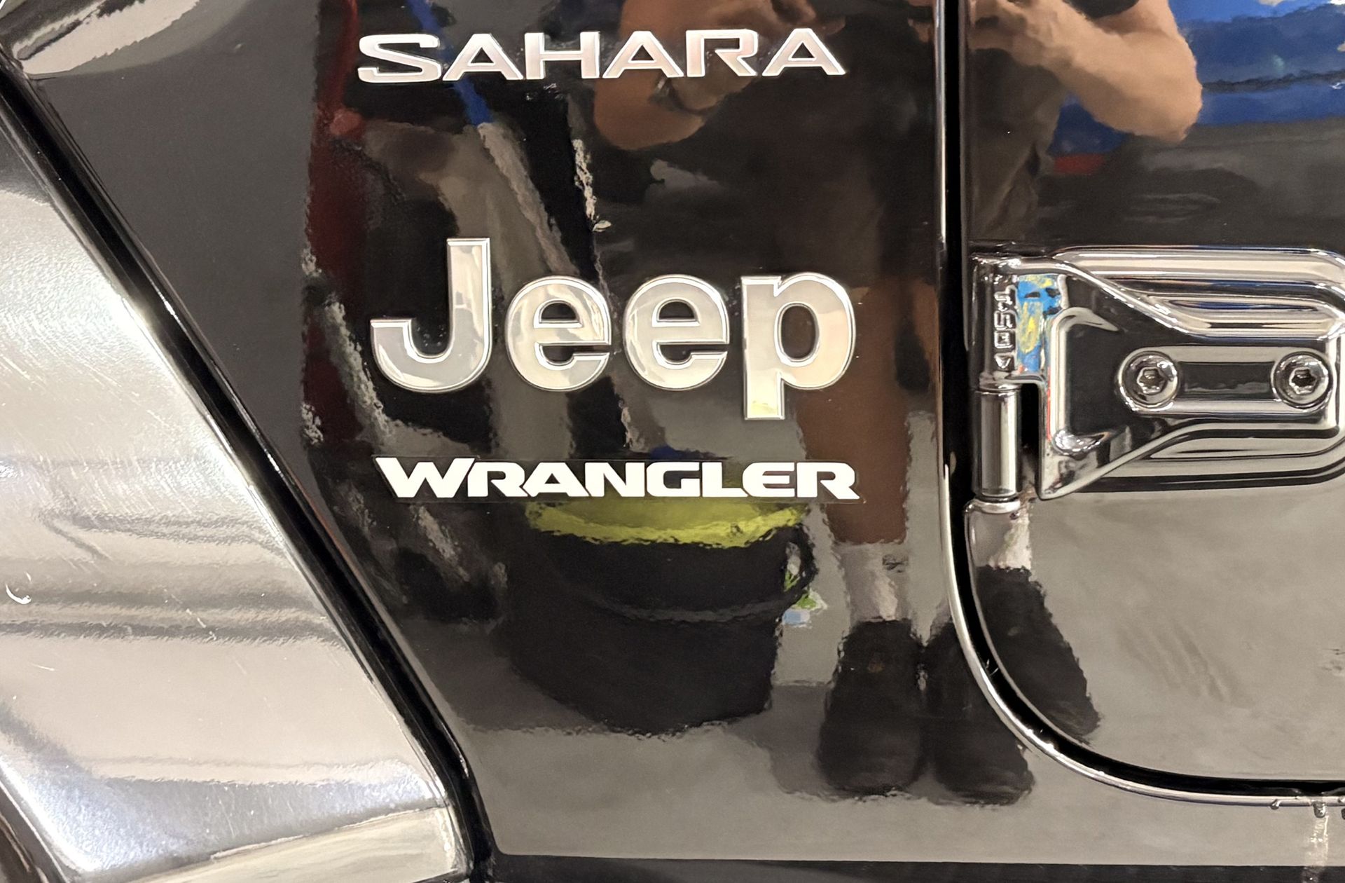 Jeep Wrangler 2.2 CRD Sahara 8ATX - foto 5
