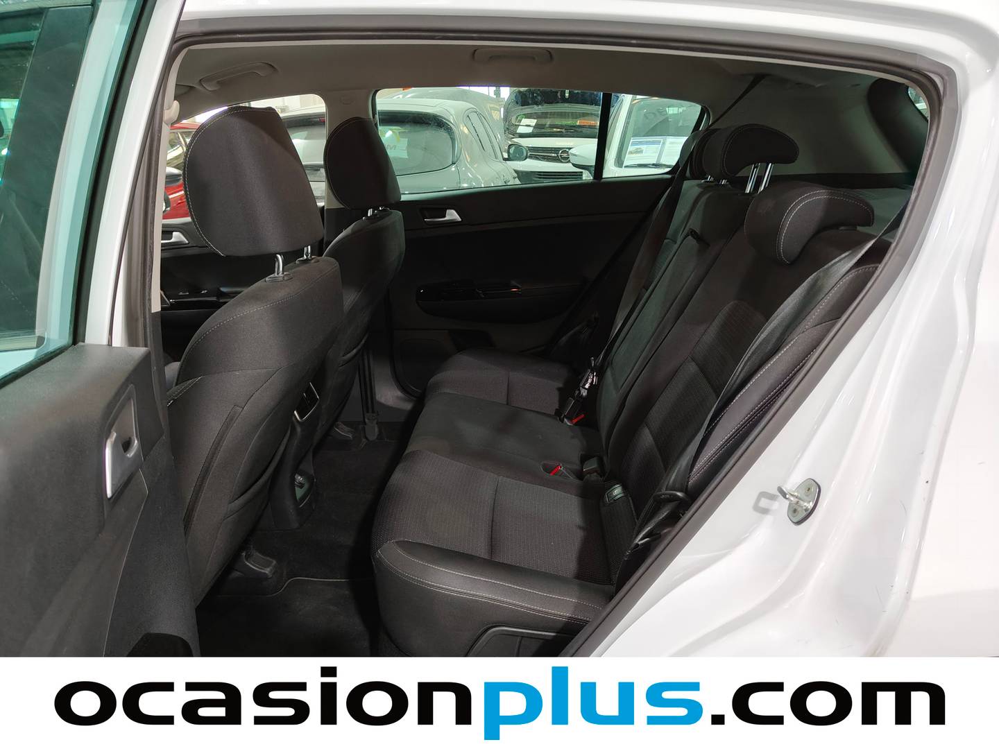 Foto asientos traseros KIA Sportage KIA Sportage 1.6 MHEV Black Edition (136 CV)