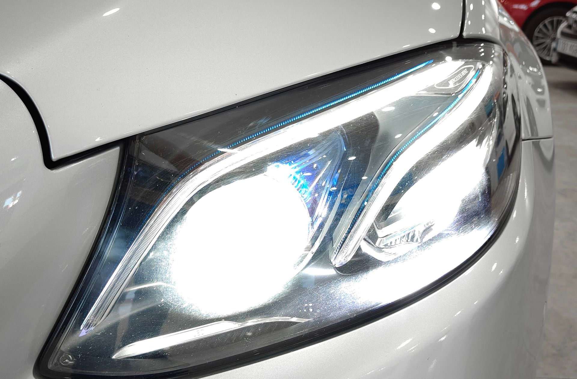 Mercedes-Benz Clase E E 220 d - foto 16