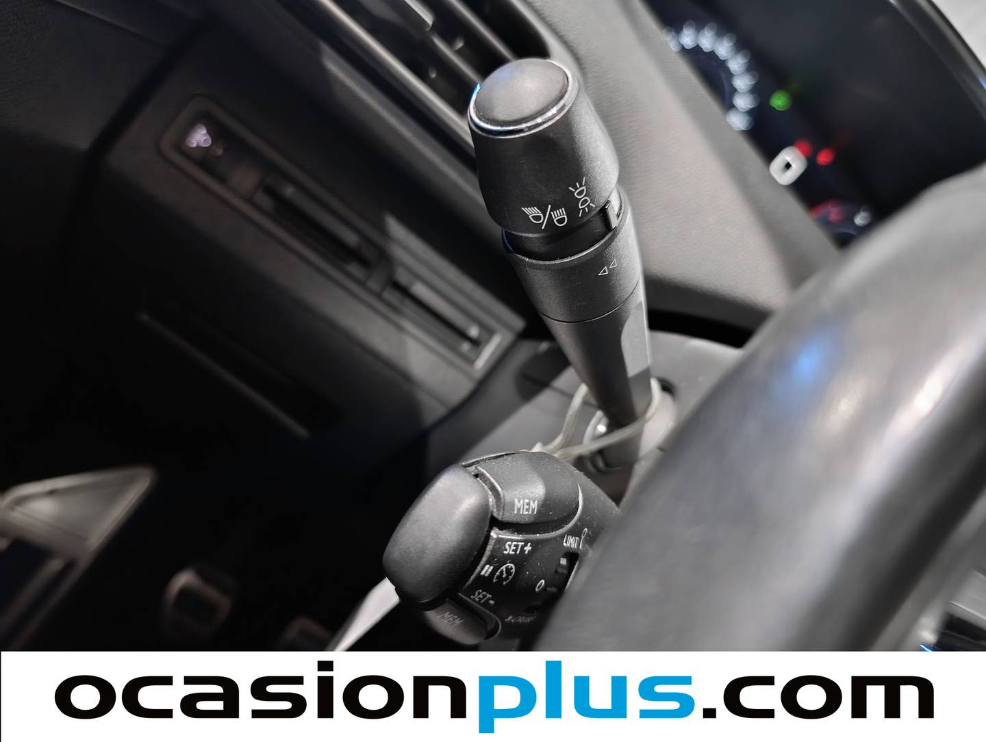 Foto Peugeot 3008 Peugeot 3008 BlueHDI 130 S&S Allure 96 kW (130 CV)