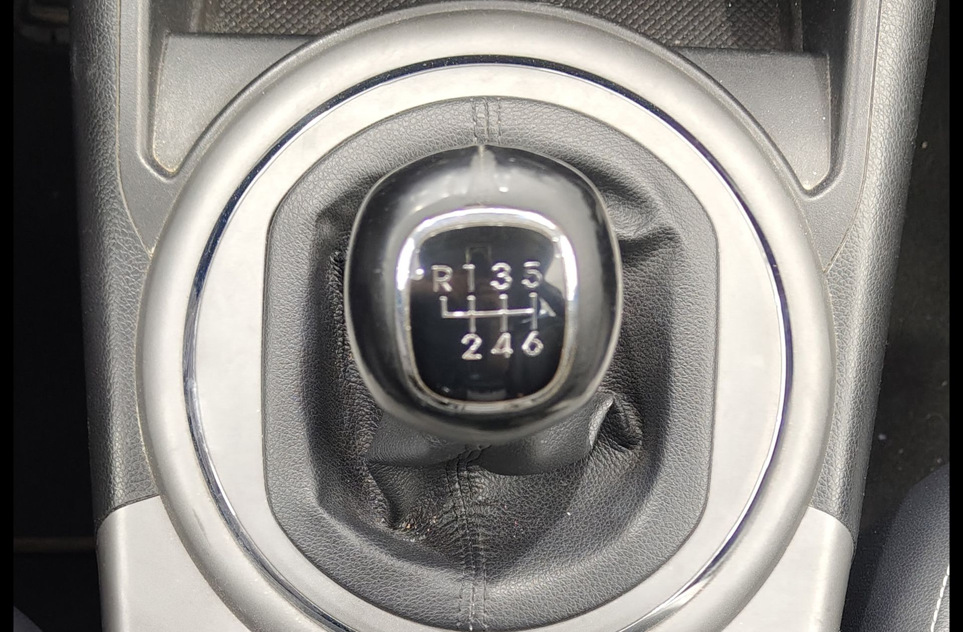 Kia Sportage 1.6 GDI x-Tech Eco-Dynamics 4x2 - foto 5