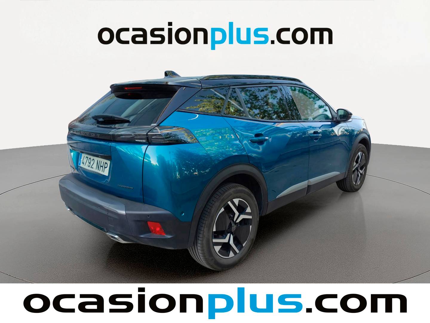 Foto trasera Peugeot 2008 Peugeot 2008 GT Hybrid eDCS6 (145 CV) derecha