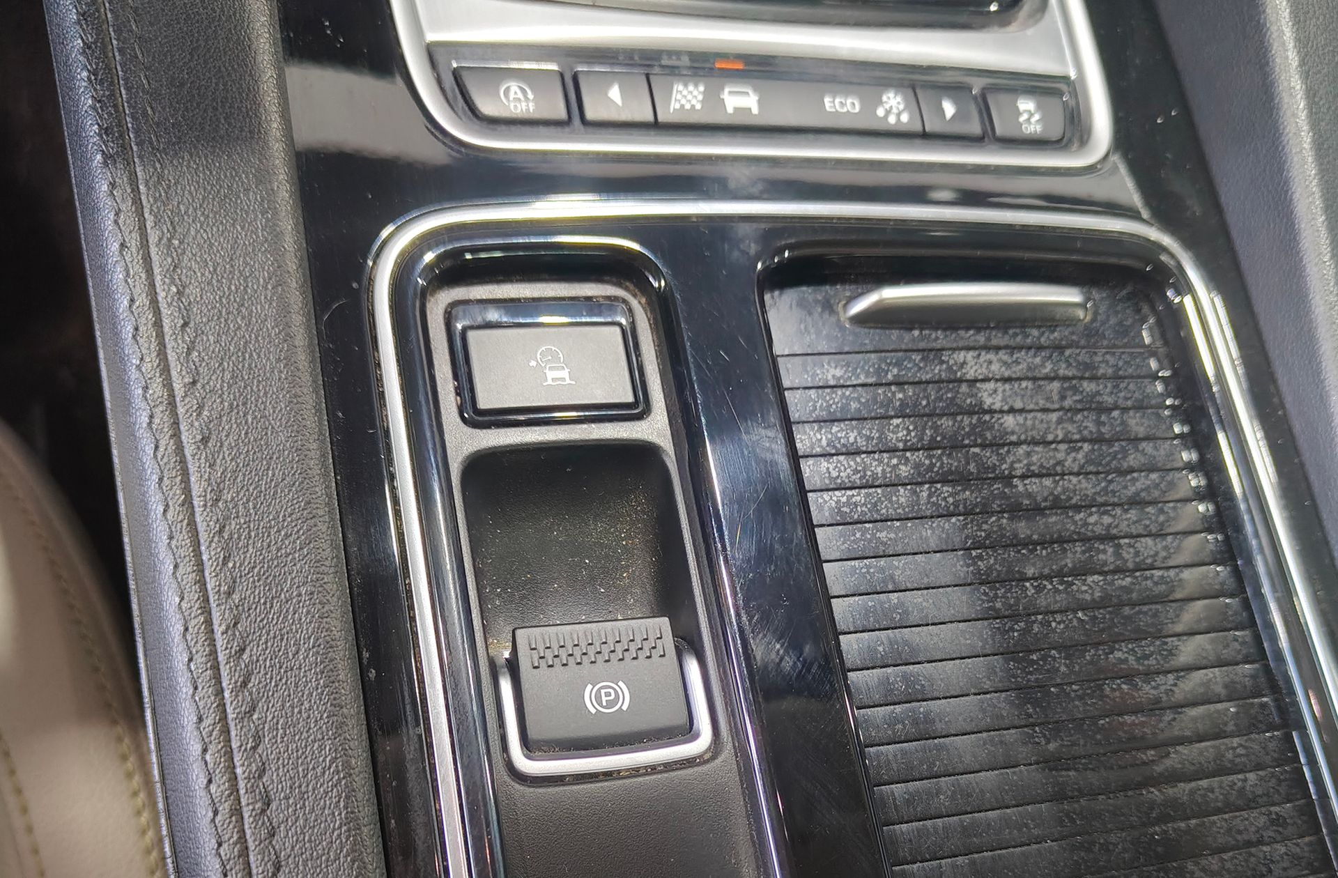 Jaguar F-Pace 2.0T i4 Prestige AWD - foto 30