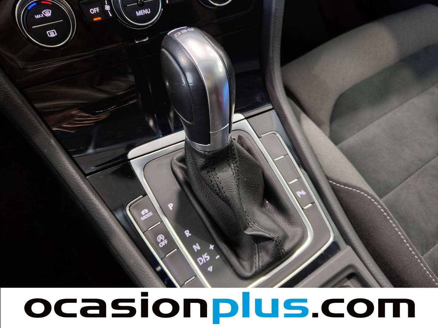 Foto Volkswagen Golf Volkswagen Golf Sport 2.0 TDI (150 CV) DSG Pack R-Line