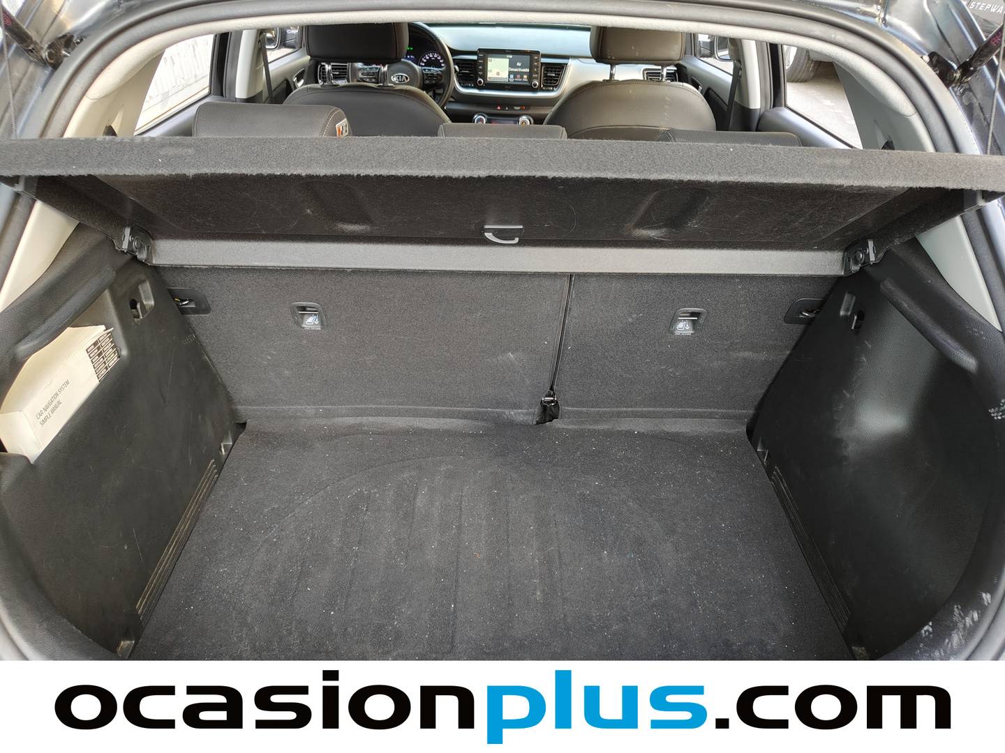 Fotos maletero KIA Stonic KIA Stonic 1.0 T-GDi Black Edition DCT (120 CV)