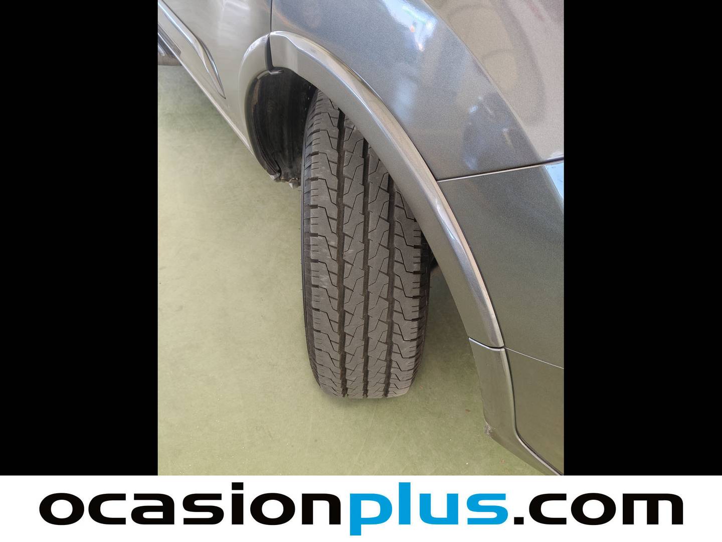 Foto Ford Tourneo Custom Ford Tourneo Custom 2.0 TDCI L1 Titanium Auto (130 CV) 8 Plazas