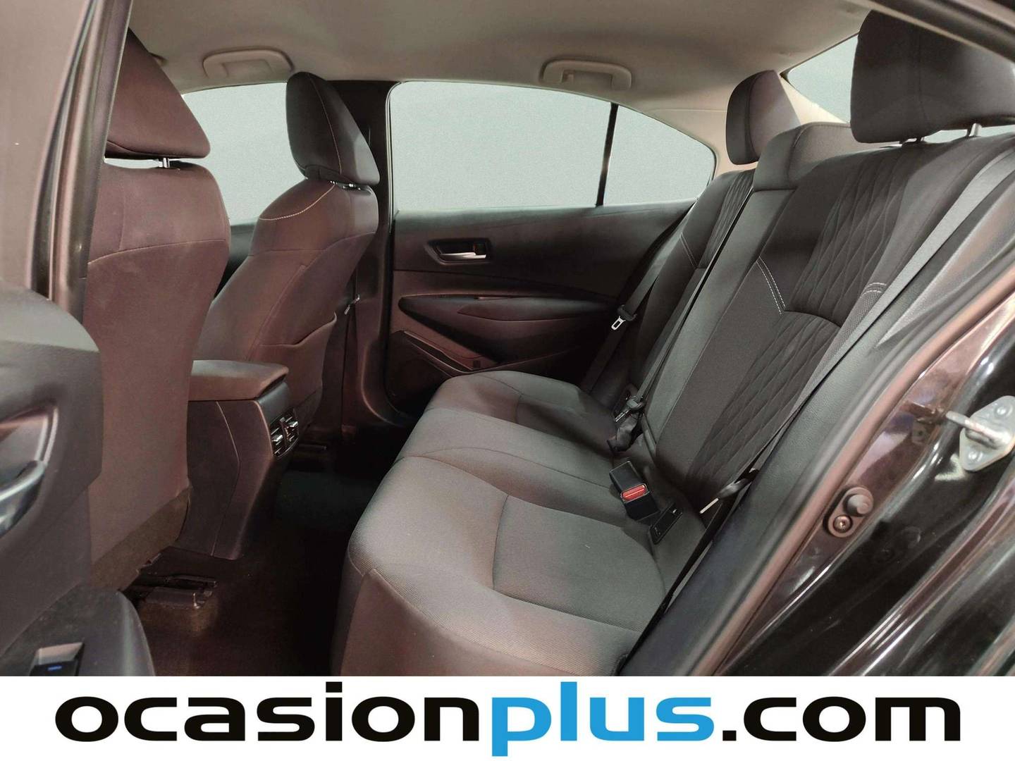 Foto asientos traseros Toyota Corolla Toyota Corolla 1.5 125 Active Plus Sedan  (125 Cv)