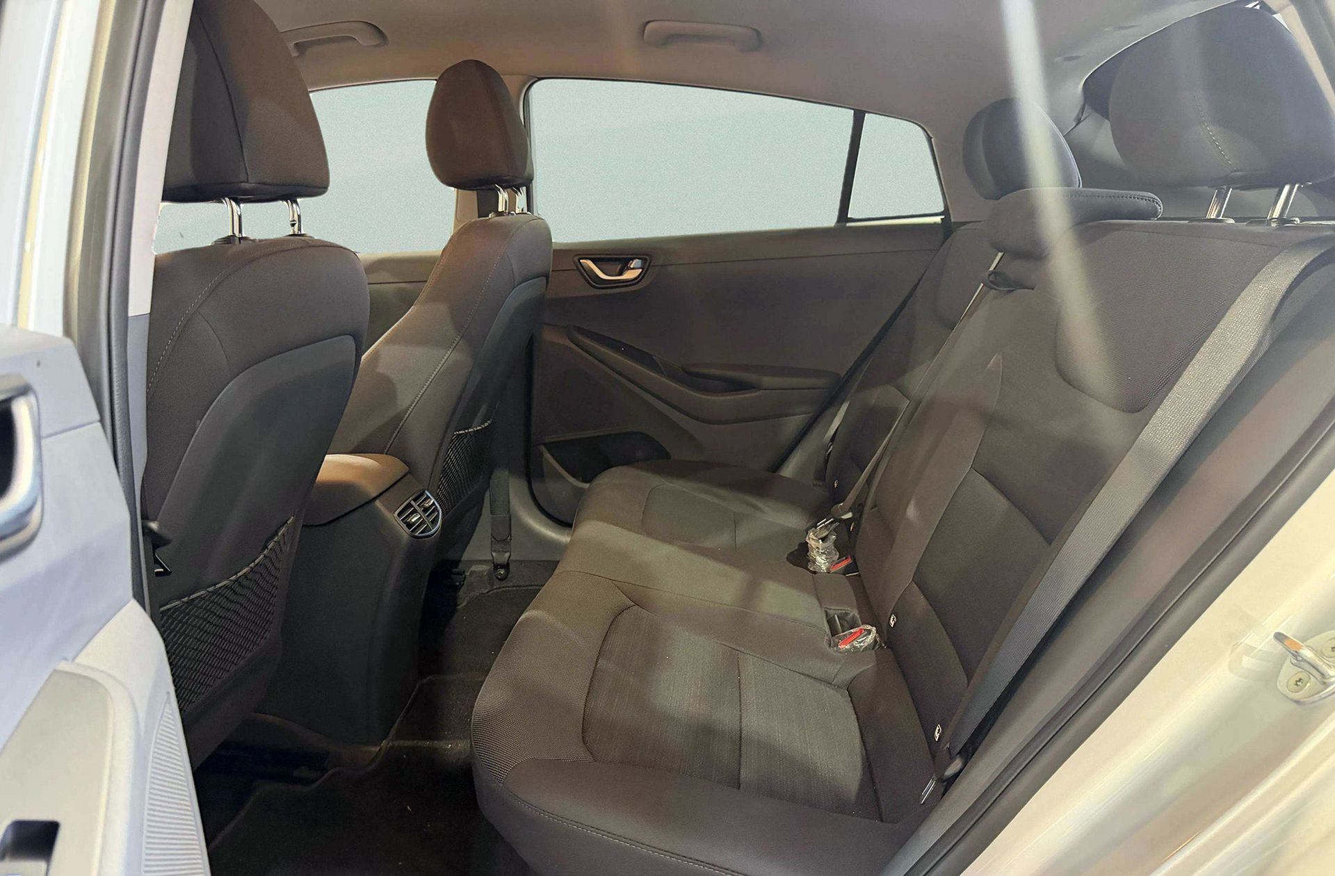Hyundai Ioniq 1.6 GDI HEV Tecno DT - foto 13