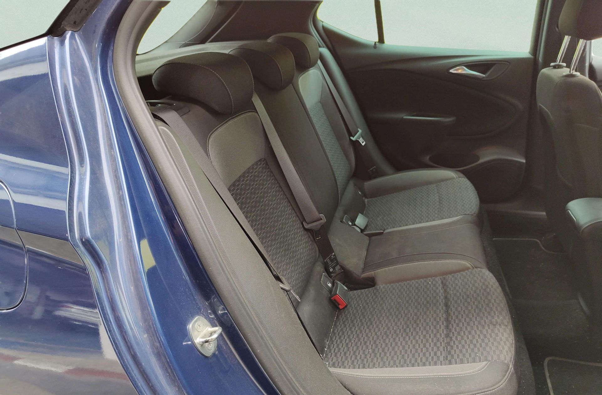 Opel Astra 1.2 Turbo SHT GS Line - foto 17