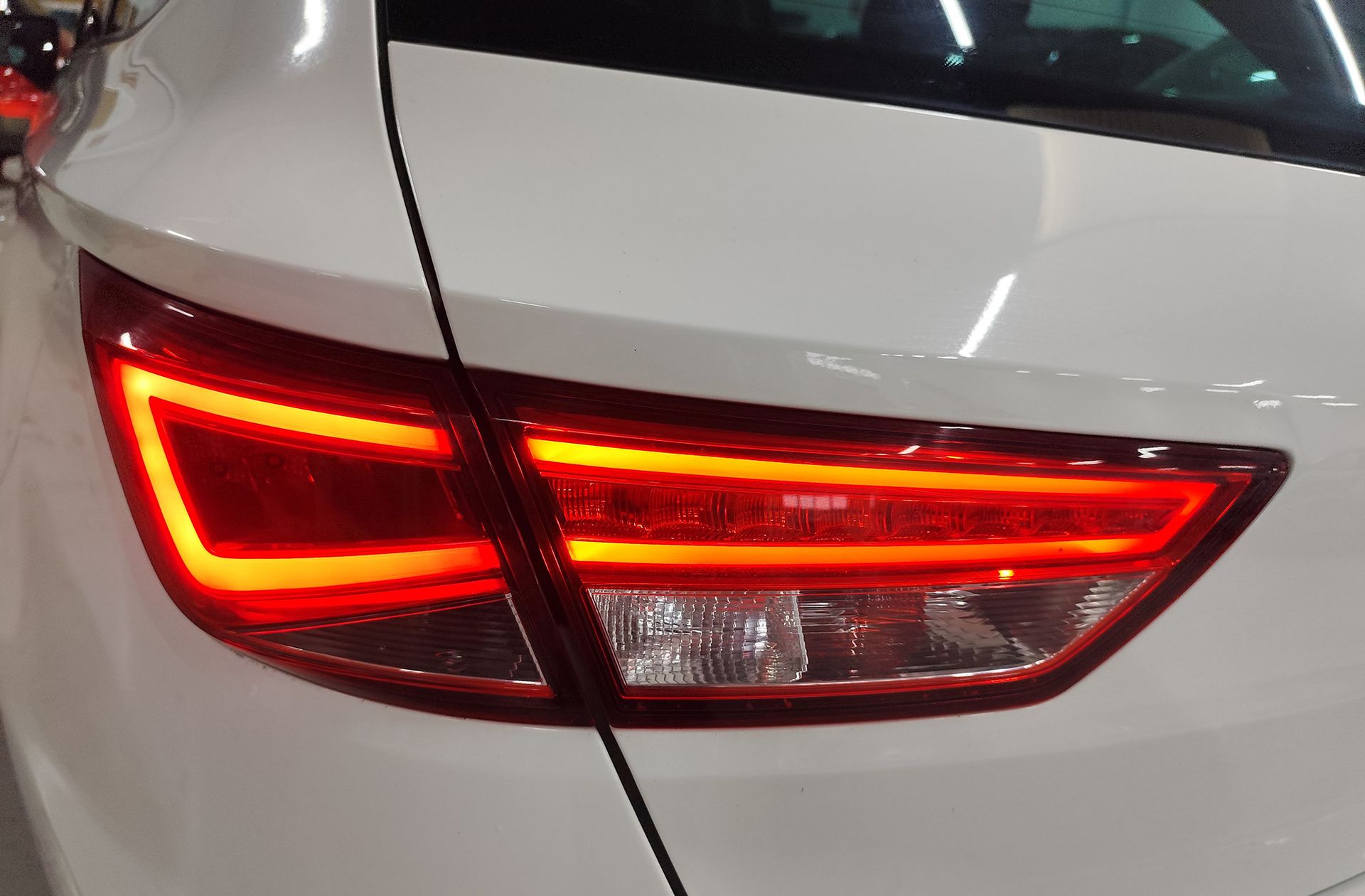 SEAT León ST 2.0 TDI FR - foto 15