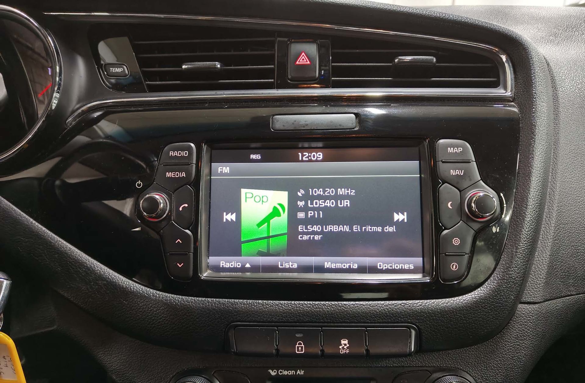Kia Ceed 1.6 CRDi VGT x-Tech17 - foto 28