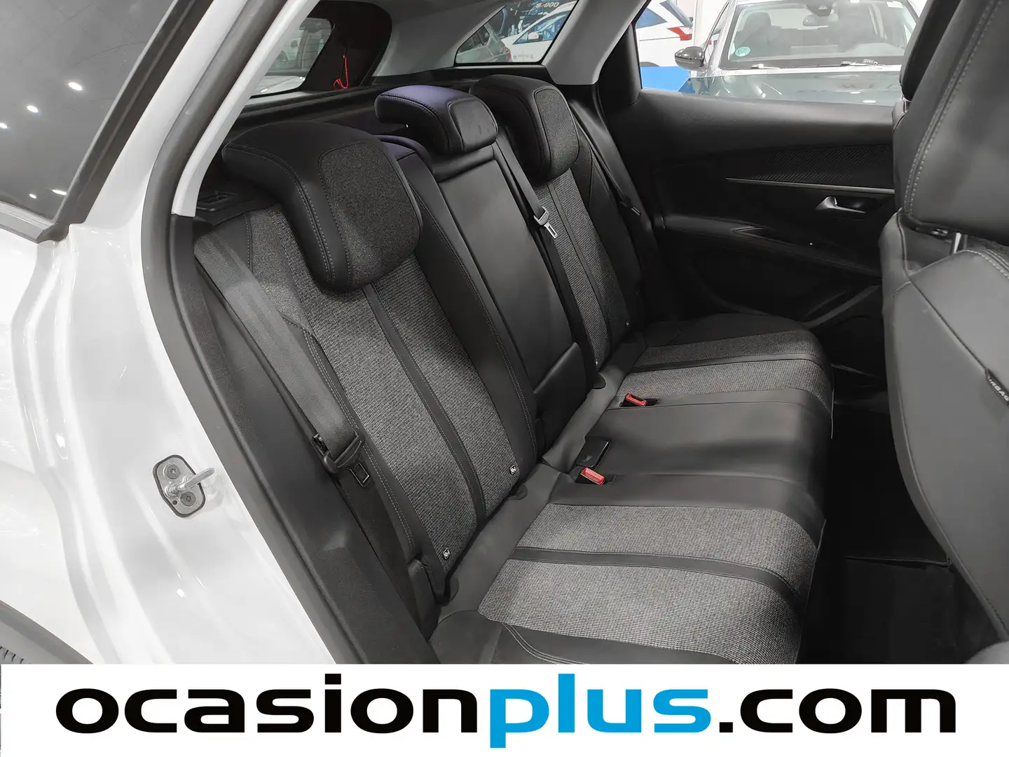 Foto Peugeot 3008 Peugeot 3008 PureTech 130 Allure EAT8  (130 CV)