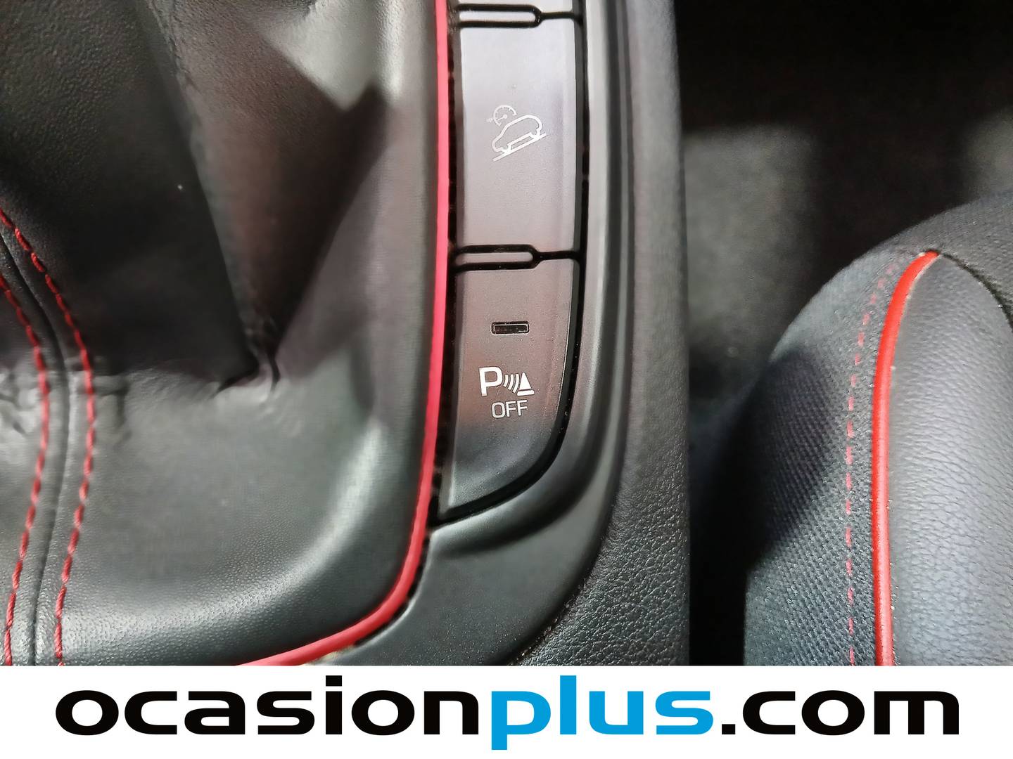 Hyundai Kona Hyundai Kona 1.0 TGDi Tecno 4x2 AEB (120 CV) seminuevo