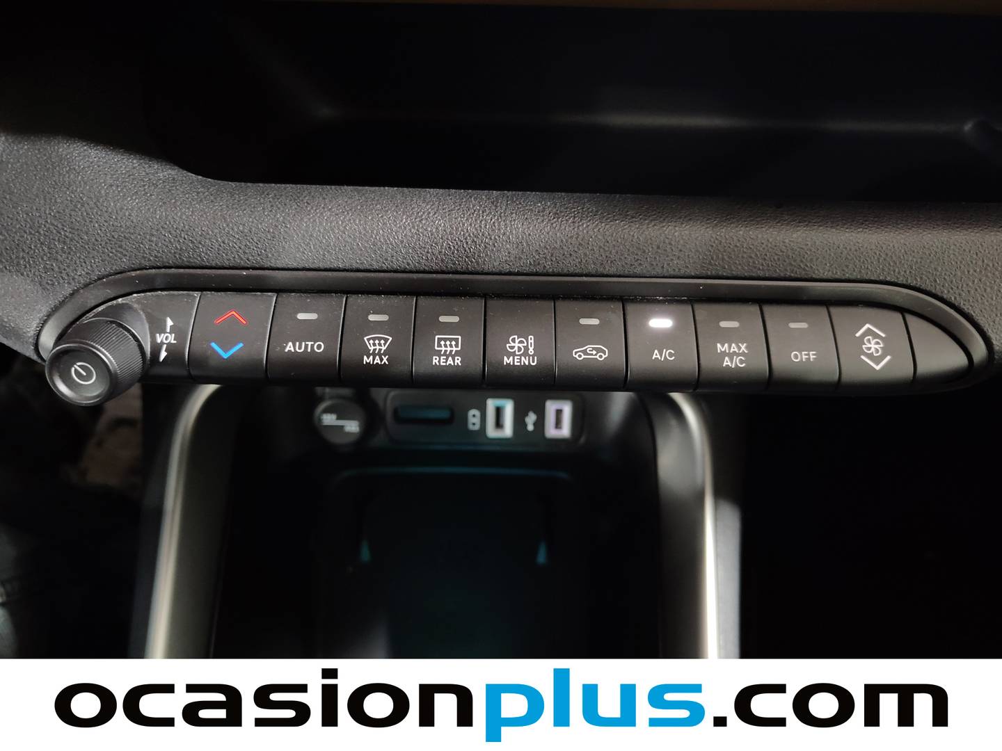 Foto Jeep Avenger Jeep Avenger 1.2 G Summit (100 CV)