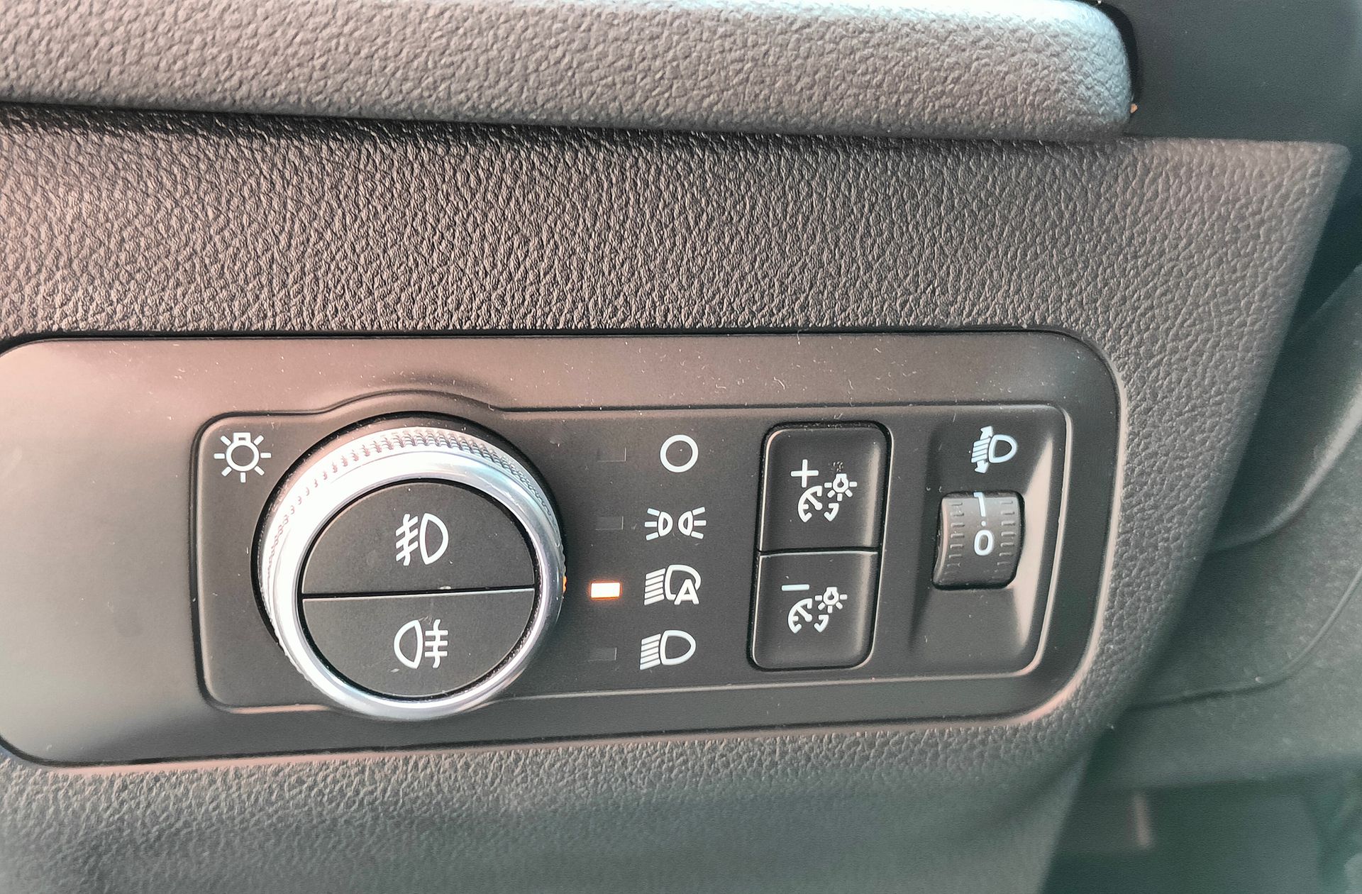 Ford Kuga 1.5 EcoBlue ST-Line - foto 28
