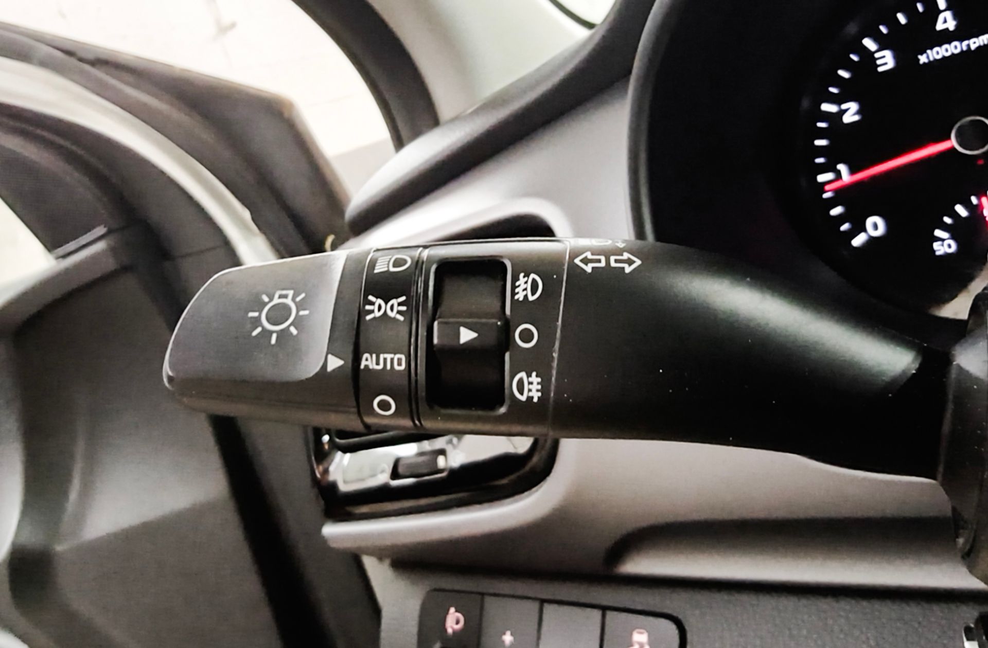 Kia Stonic 1.0 T-GDi Drive - foto 26