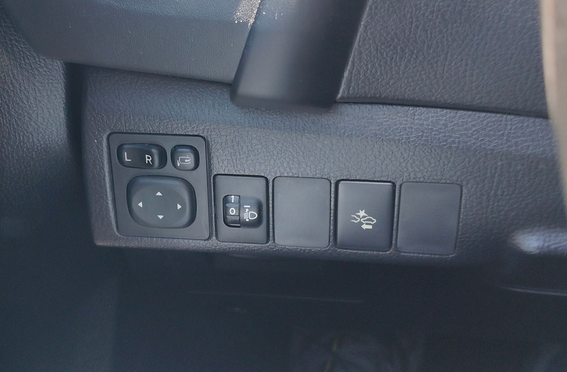 Toyota Auris 1.8 Hybrid Active - foto 10