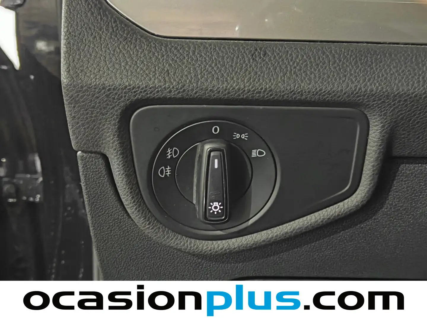 Foto Volkswagen Touran Volkswagen Touran Business 1.6 TDI (115 CV) DSG 7 Plazas