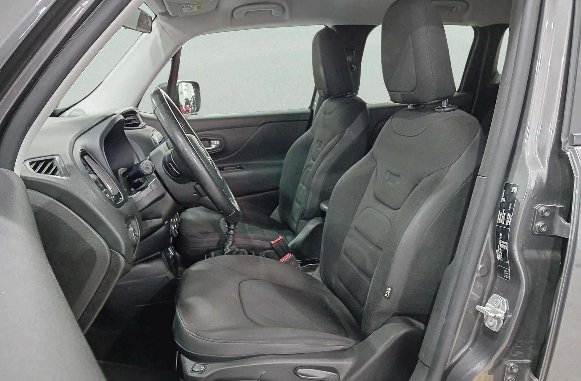 Jeep Renegade 1.6 MultiJet Night Eagle II 4x2 - foto 9