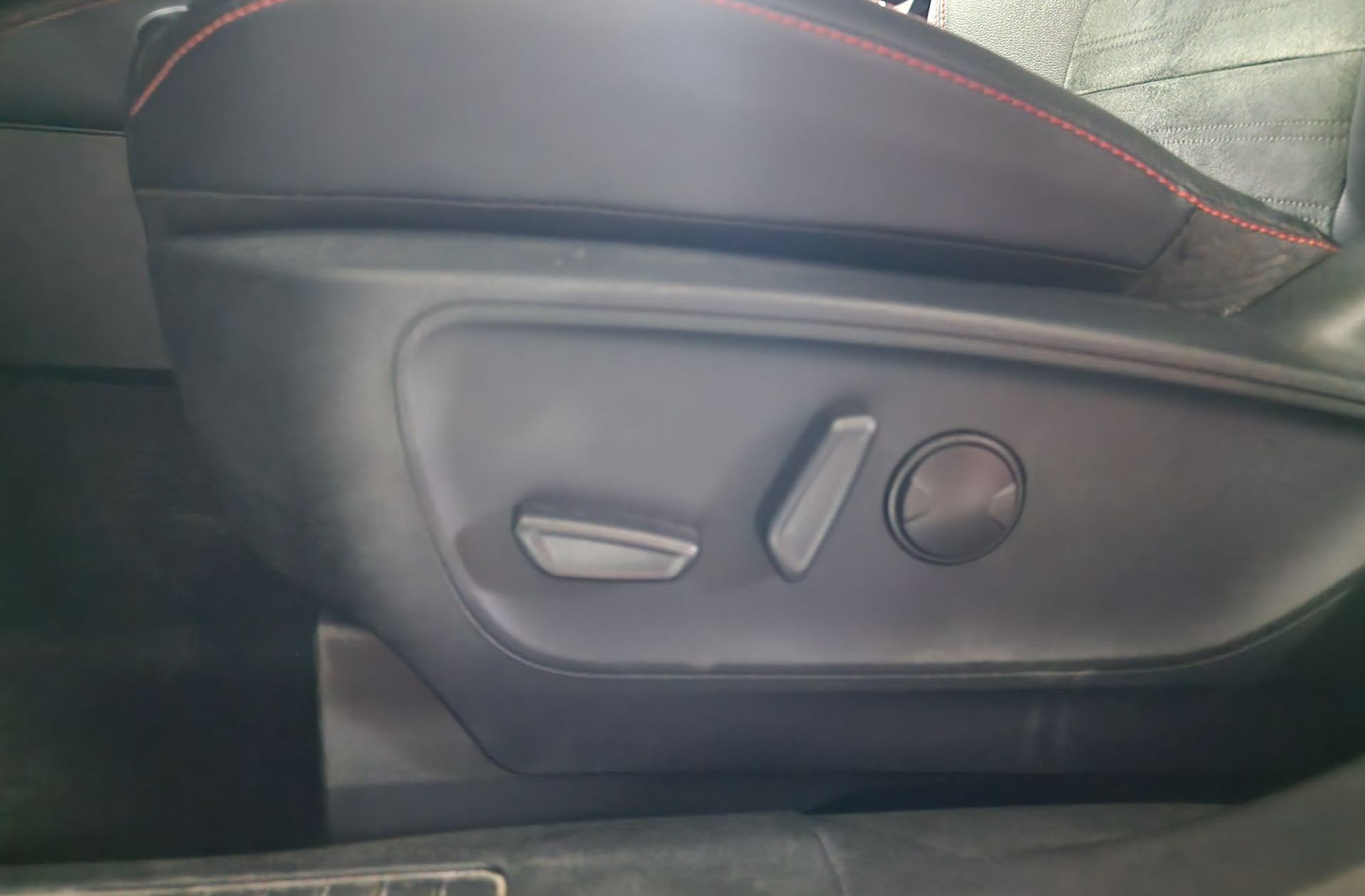 Ford Kuga 1.5T EcoBoost ST-Line X 4x2 - foto 13