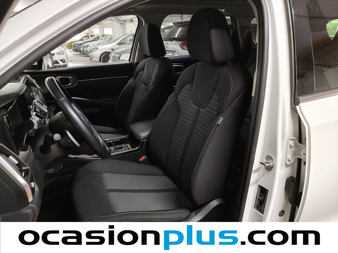 Foto asientos delanteros KIA Sorento KIA Sorento 1.6 T-GDi HEV Emotion 4x2 (230 CV)