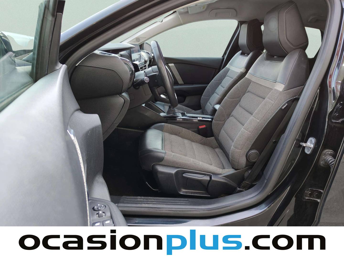 Foto asientos delanteros Citroën C4 Citroën C4 BlueHDi 110 S&S Feel Pack (110 CV)