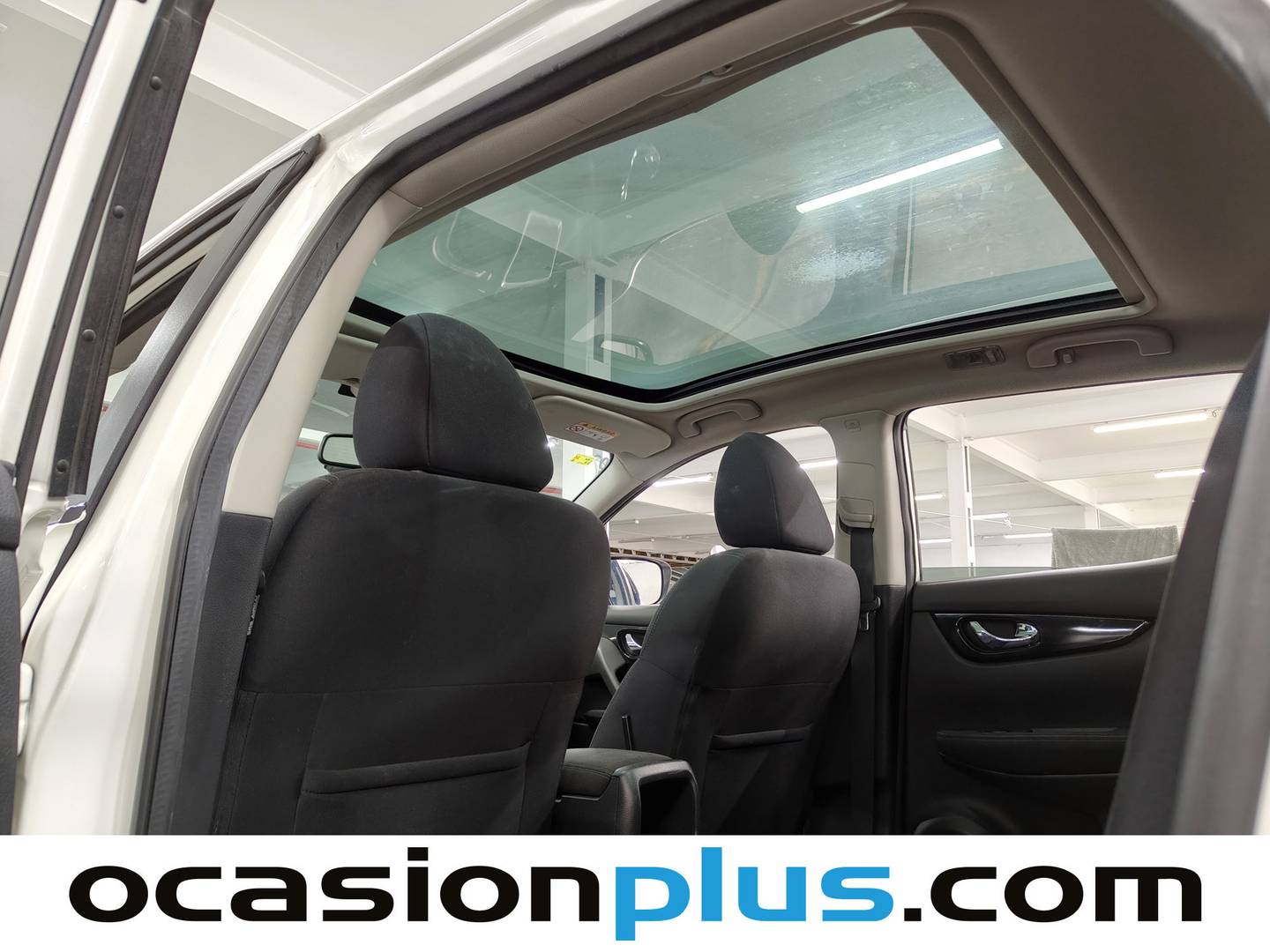 Extras y acabados del Nissan QASHQAI Nissan Qashqai 1.5 dCi N-Connecta 4x2 (110 CV)