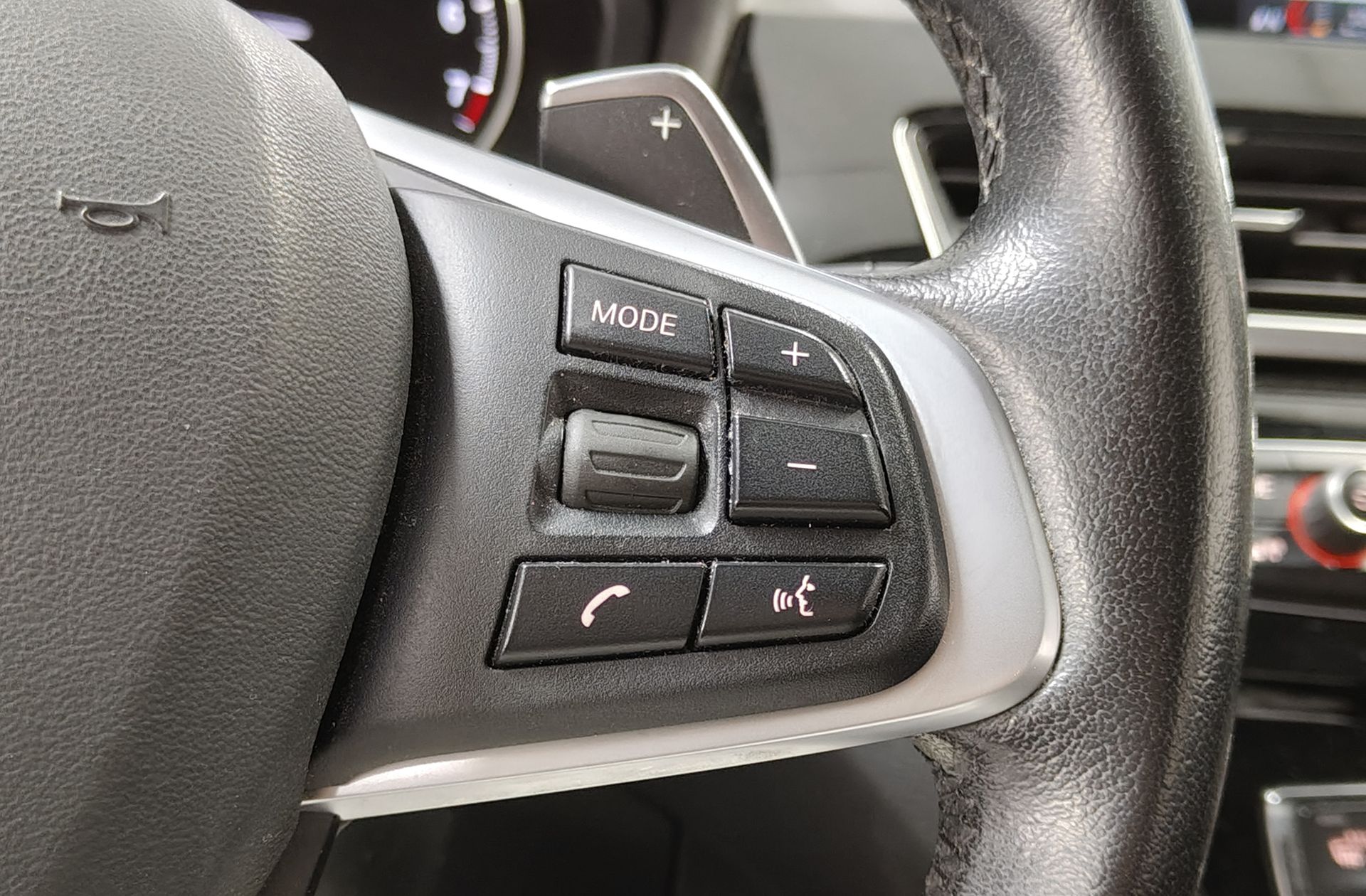 BMW X1 sDrive20i - foto 35