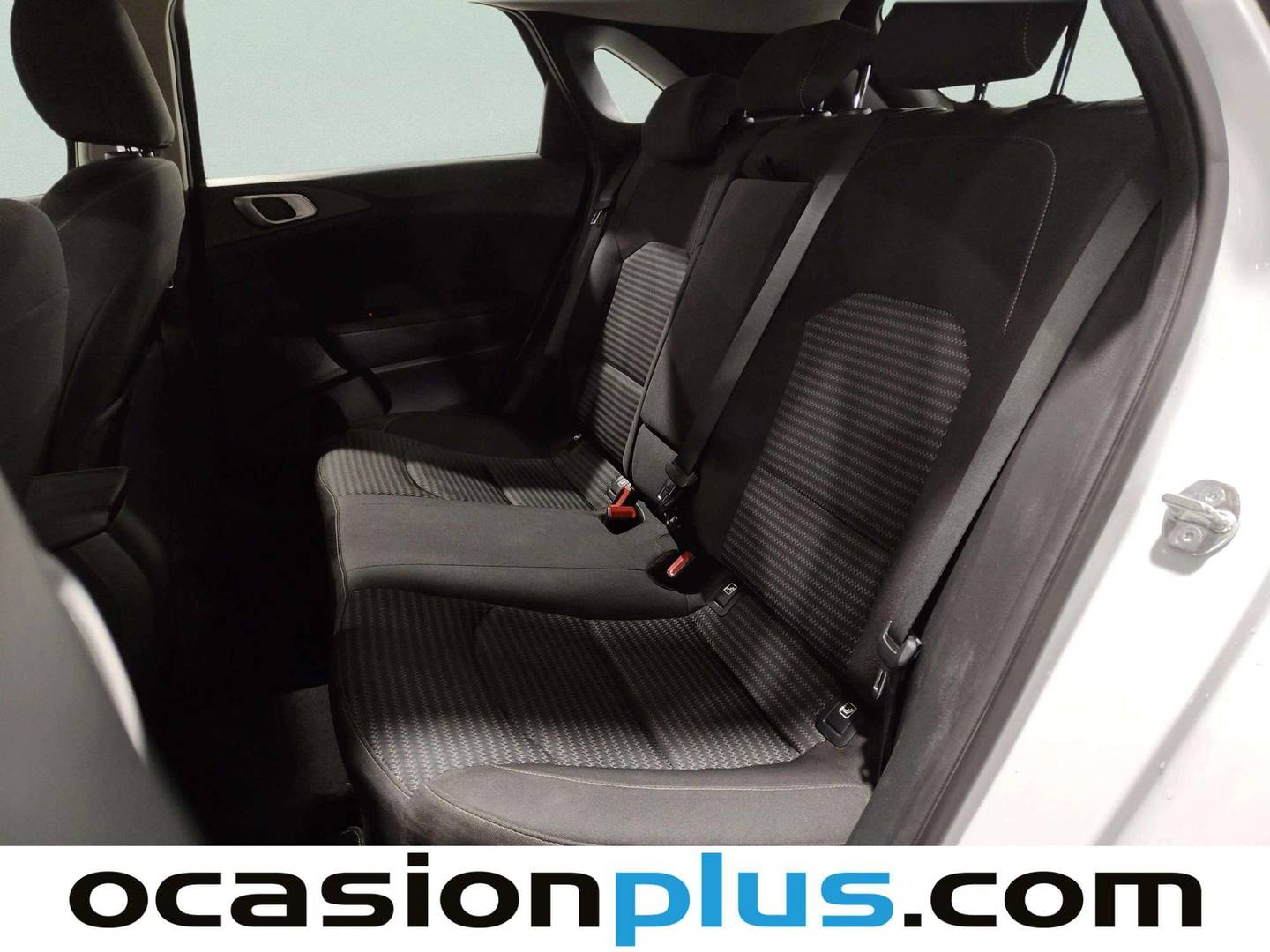 Foto asientos traseros KIA Ceed KIA Ceed 1.6 MHEV iMT Drive (136 CV)