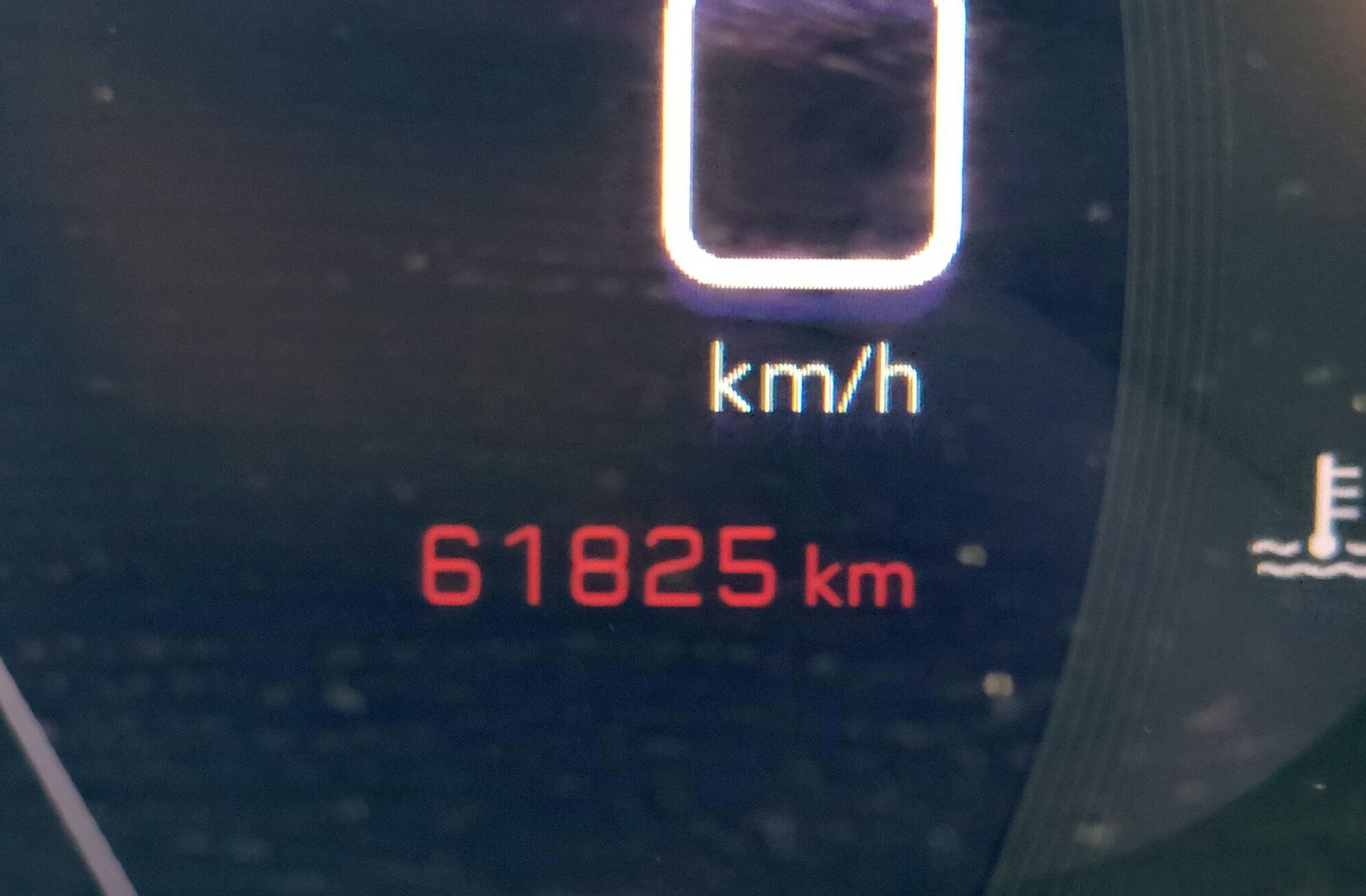 Peugeot 208 BlueHDi 100 GT - foto 10