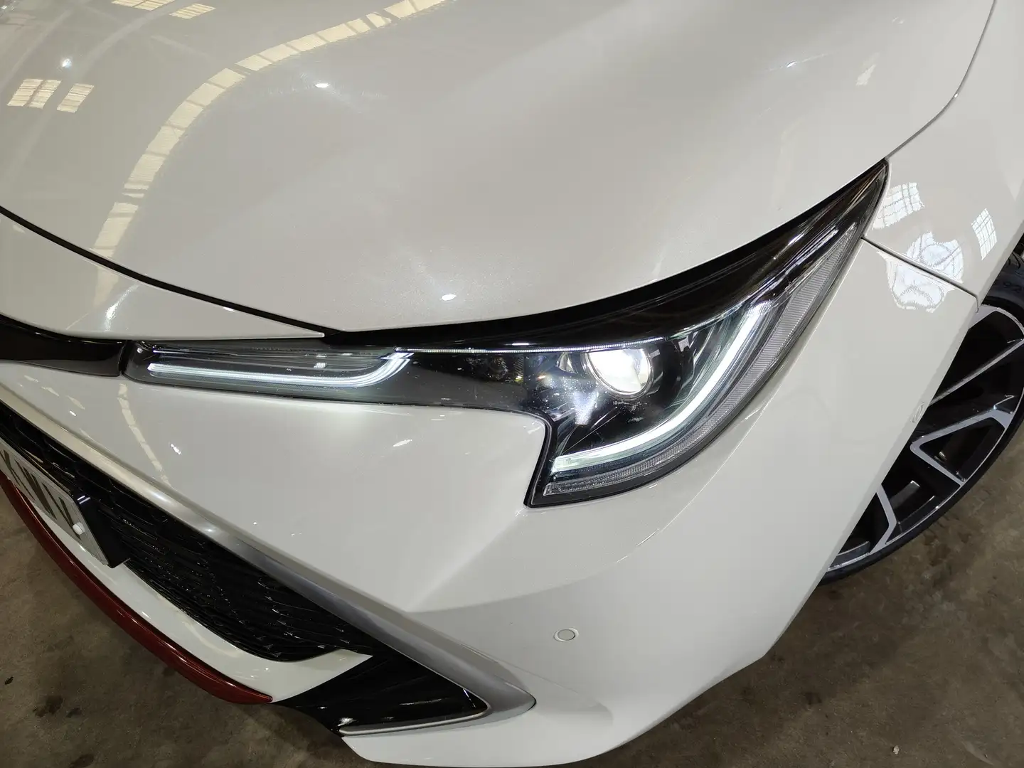 Foto Toyota Corolla Toyota Corolla 180H Advance E-CVT (180 CV)