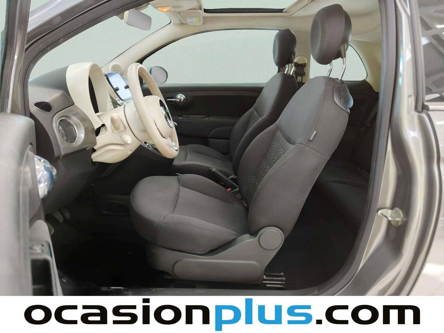 Foto asientos delanteros Fiat 500 Fiat 500 1.0 Hybrid Dolcevita (70 CV)