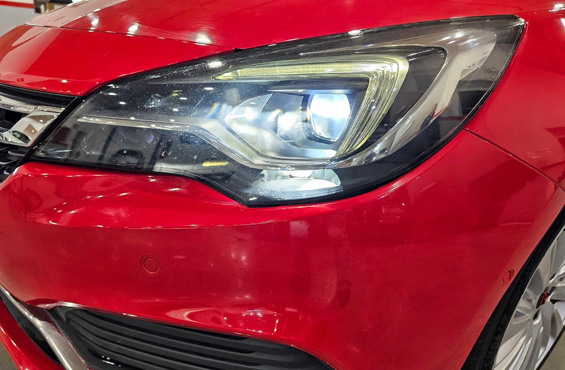 Opel Astra 1.6 Turbo GSi Line - foto 14